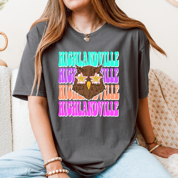 HIGHLANDVILLE COLORFUL STACKED TEE-DARK GREY
