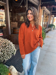 RUST WAFFLE KNIT SWEATER