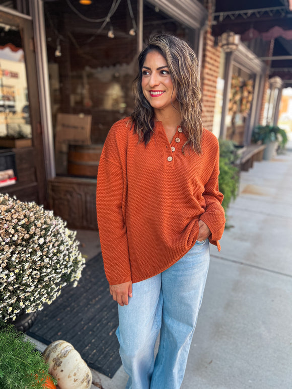 RUST WAFFLE KNIT SWEATER