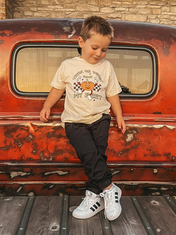 TRICK OR TREAT SMELL MY FEET TEE {{PREORDER}}