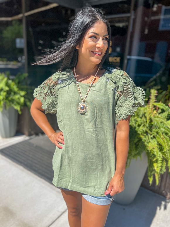 SAGE FLORAL SLEEVE TOP