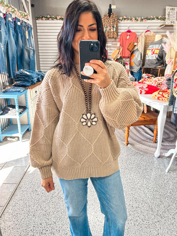 OATMEAL DIAMOND PATTERN HACCI SWEATER TOP