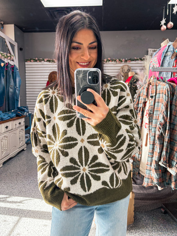 OLIVE FLOWER PATTERN SWEATER