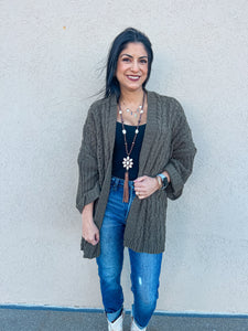 OLIVE CHUNKY CARDIGAN